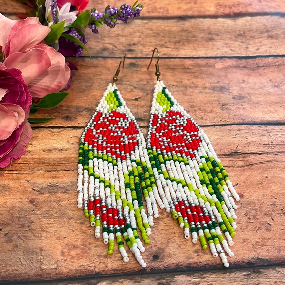 Rose beaded Earring - Picture 4 of 5